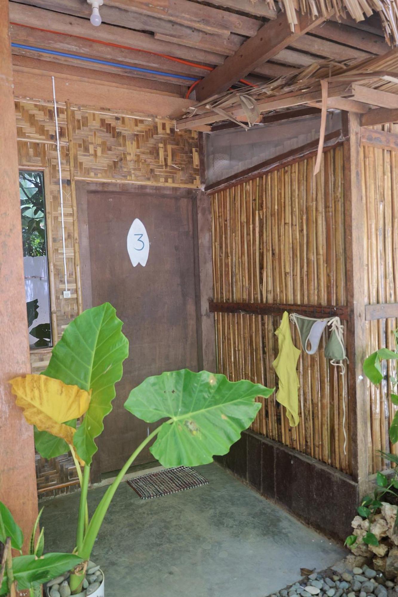 卢纳将军城 Wave Retreat旅舍 外观 照片
