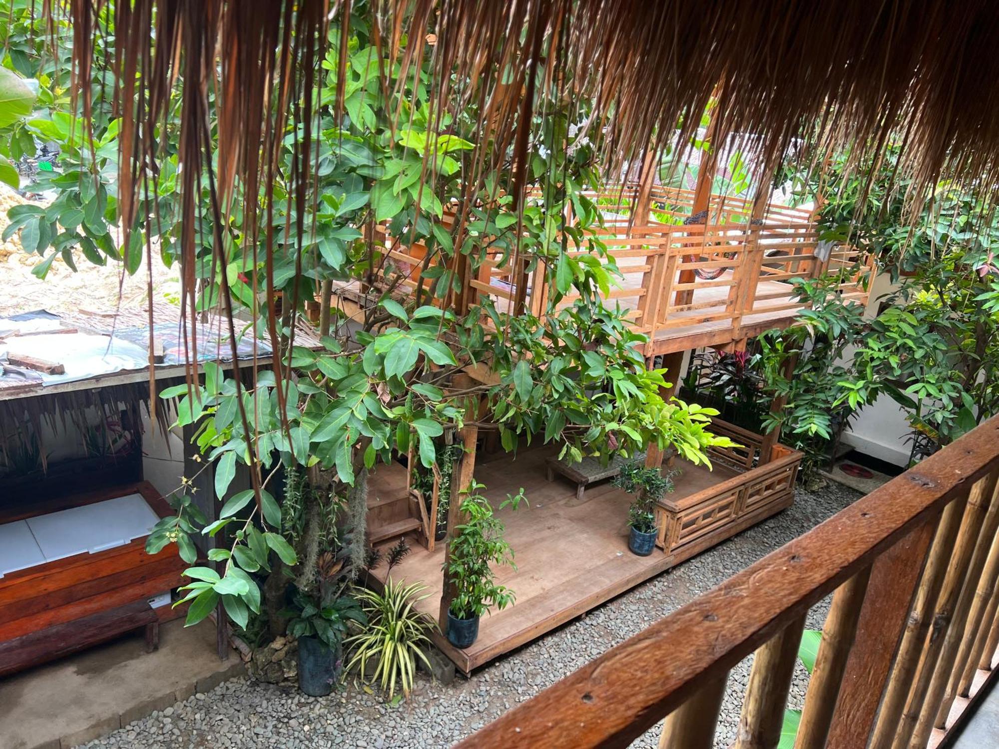 卢纳将军城 Wave Retreat旅舍 外观 照片